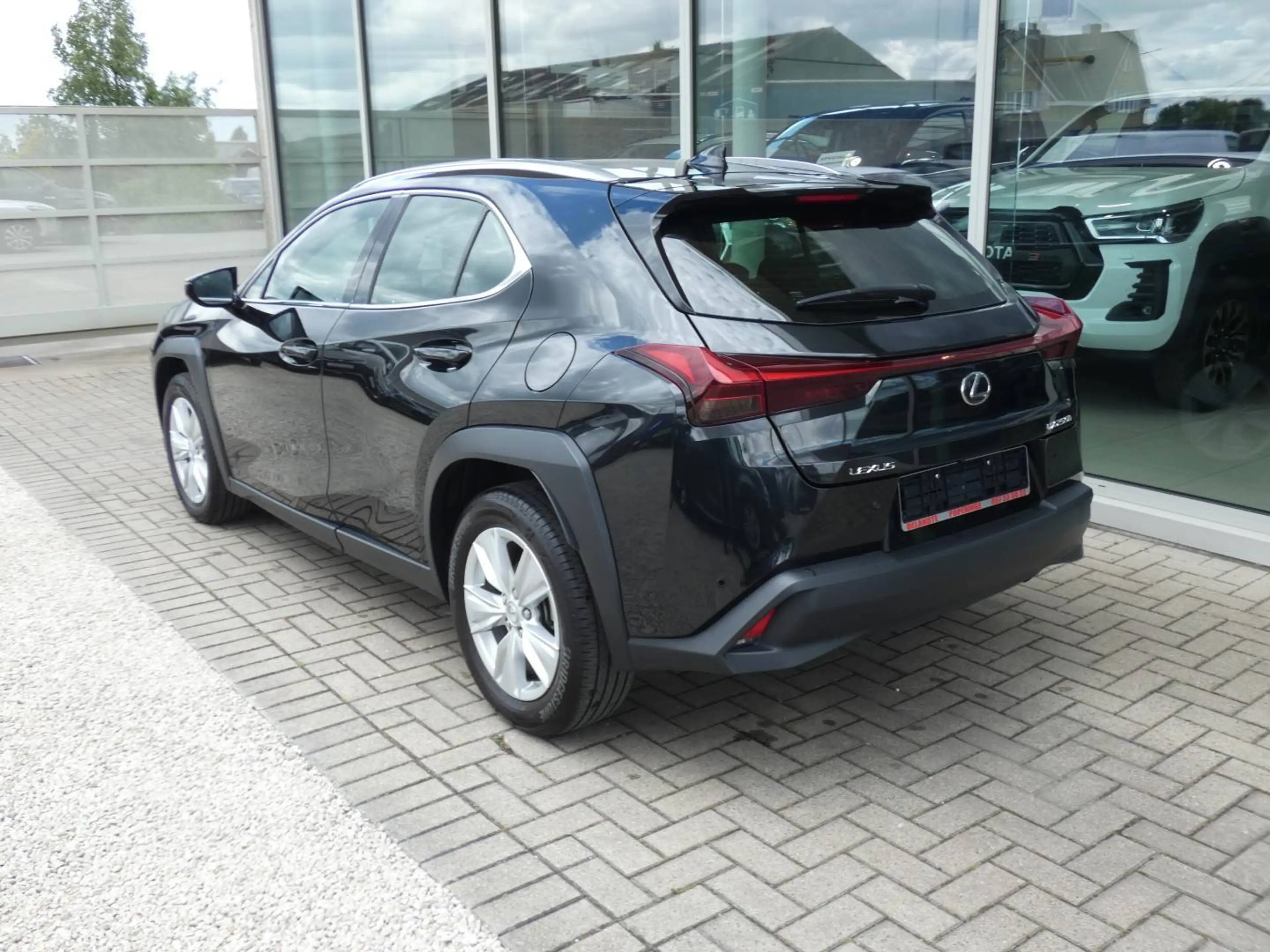 Lexus UX 250h HYBRID +ZWART LEDER +Zetelverwarming +Dodehoek +GPS +Parkeersensoren V&A +Camera — photo 6