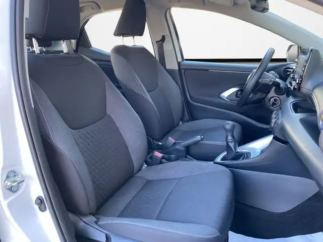 Toyota Yaris view 15