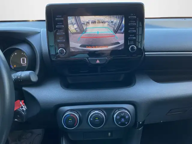 Toyota Yaris view 14