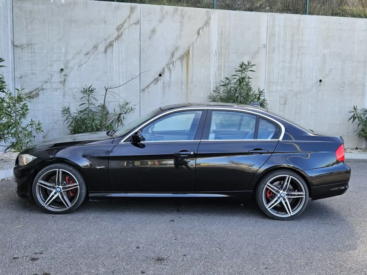 BMW 335 LCI 335i 335 i 306 Luxe GAR 1 AN l - 2