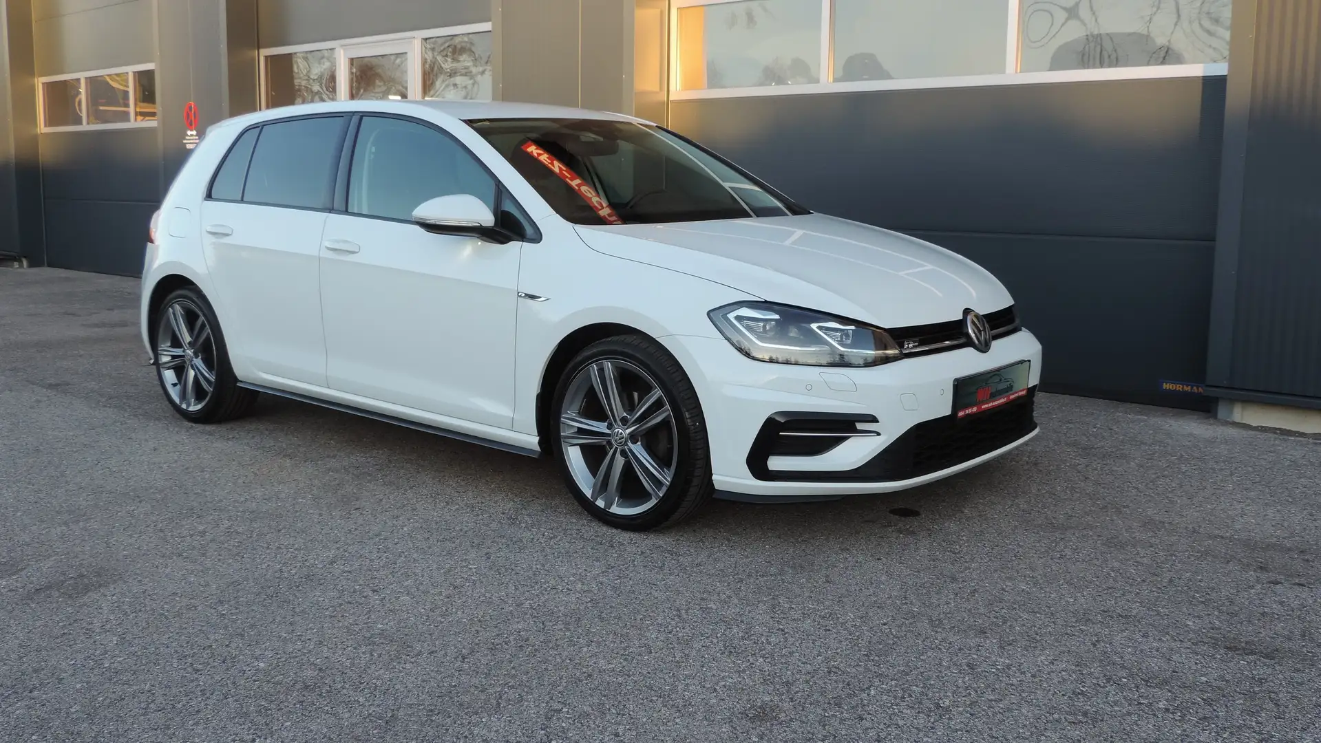 Volkswagen Golf Golf Highline R-LINE 1,0 TSI DSG Weiß - 1