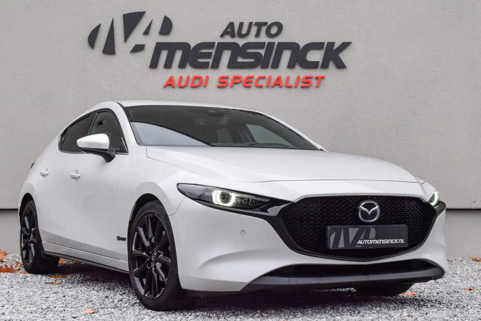 Mazda 3 2.0 e-SkyActiv-X M Hybrid 180 Luxury Wit - 1