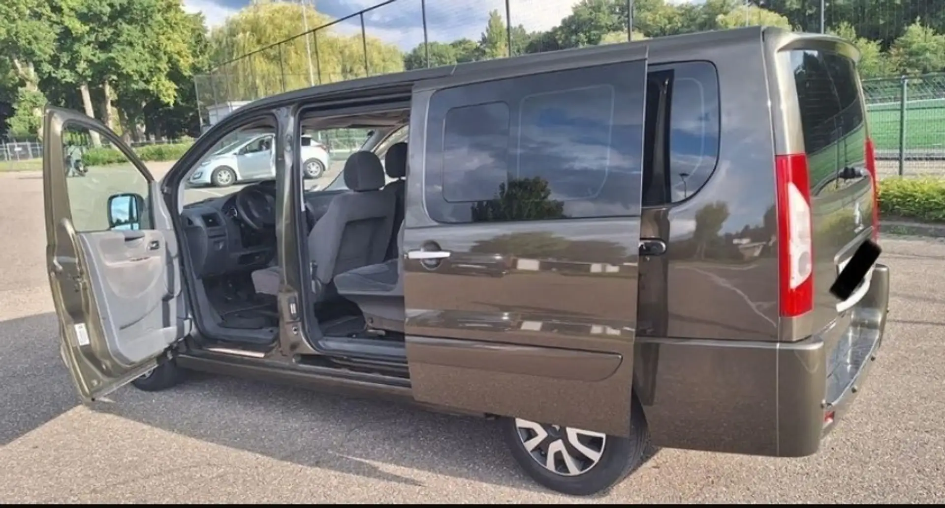 Citroen Jumpy 2.0 HDi 9 Sitzer mit neuem TÜV Braun - 2