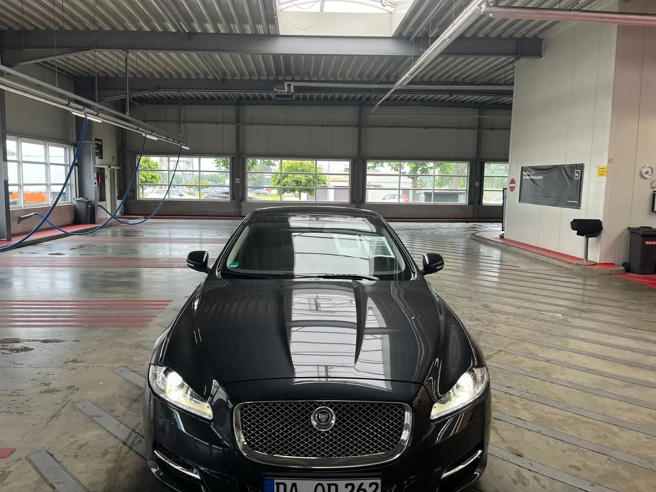 Jaguar XJ