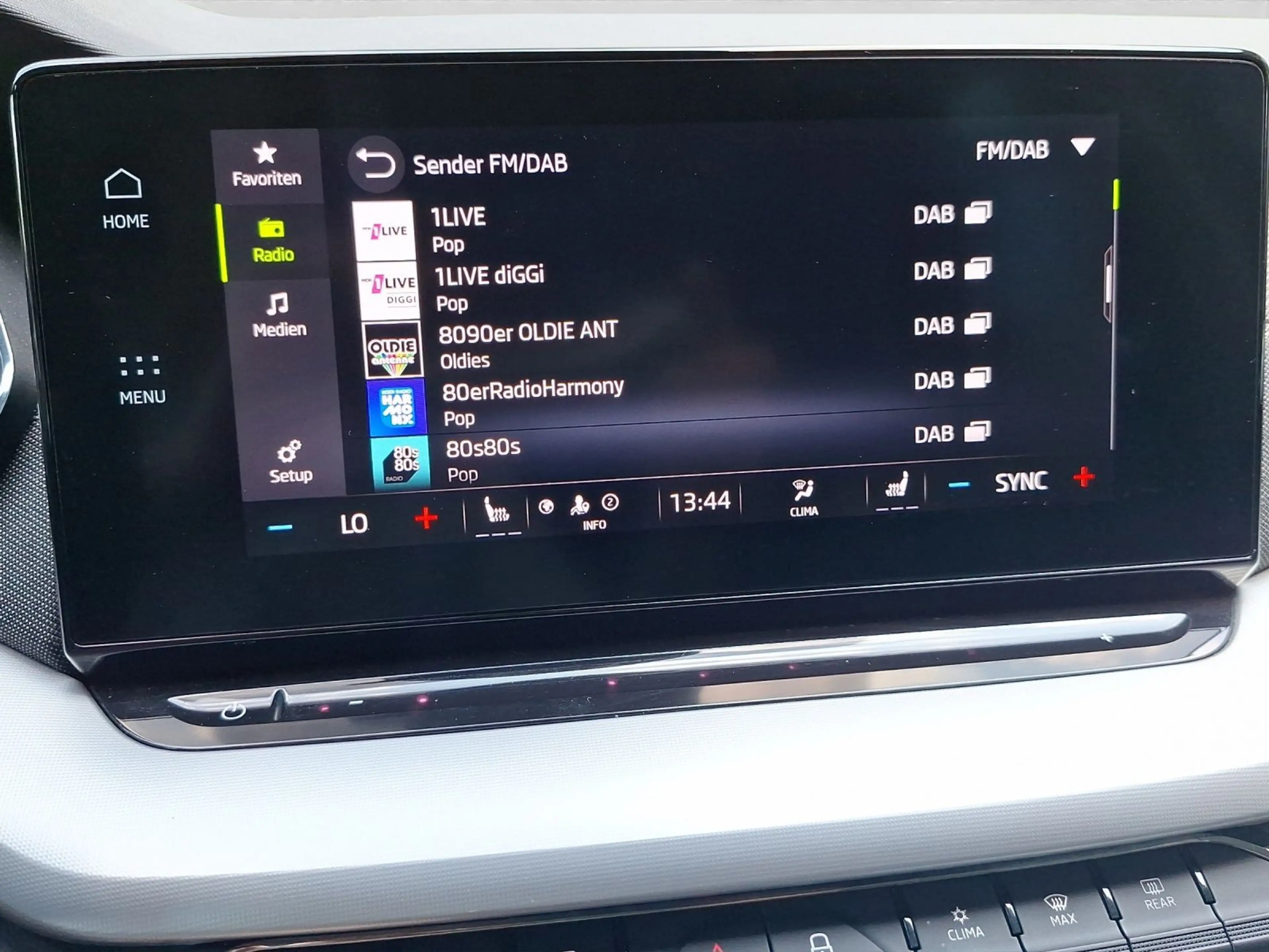Skoda Octavia Combi 1.5 TSI DSG STYLE KAMERA LED LM17 — photo 15