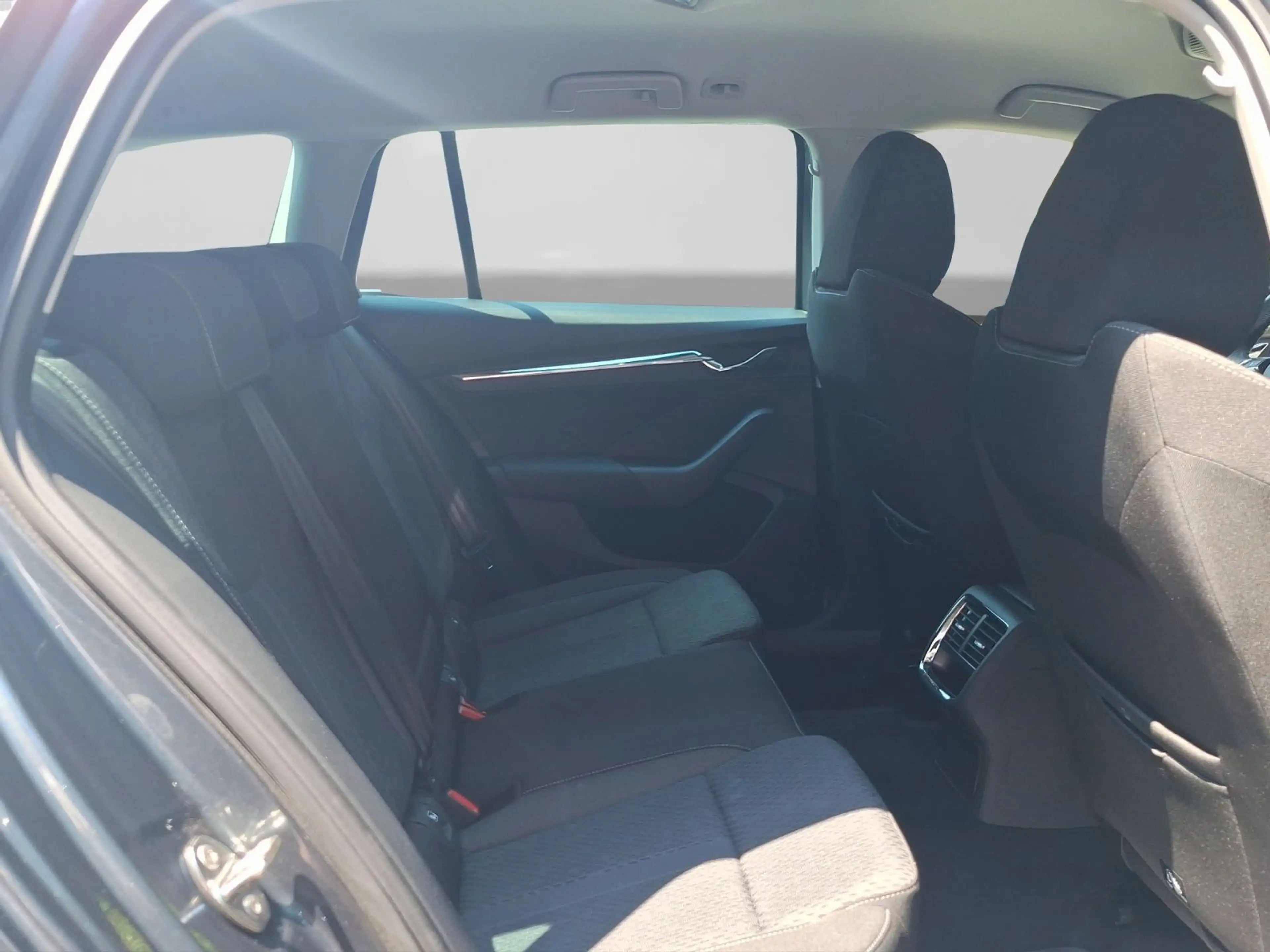 Skoda Octavia Combi 1.5 TSI DSG STYLE KAMERA LED LM17 — photo 5