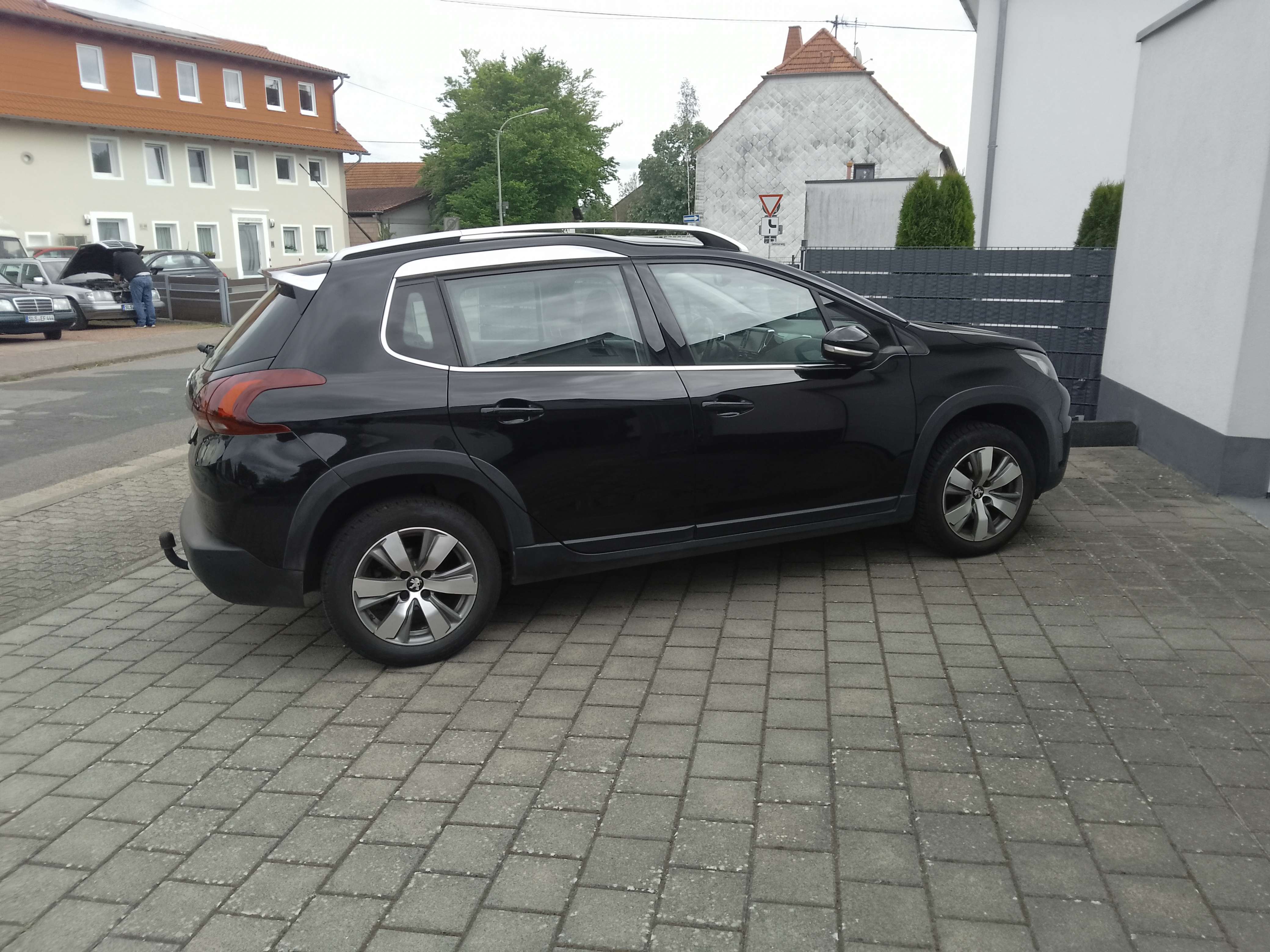 Second hand Peugeot 2008 1.2