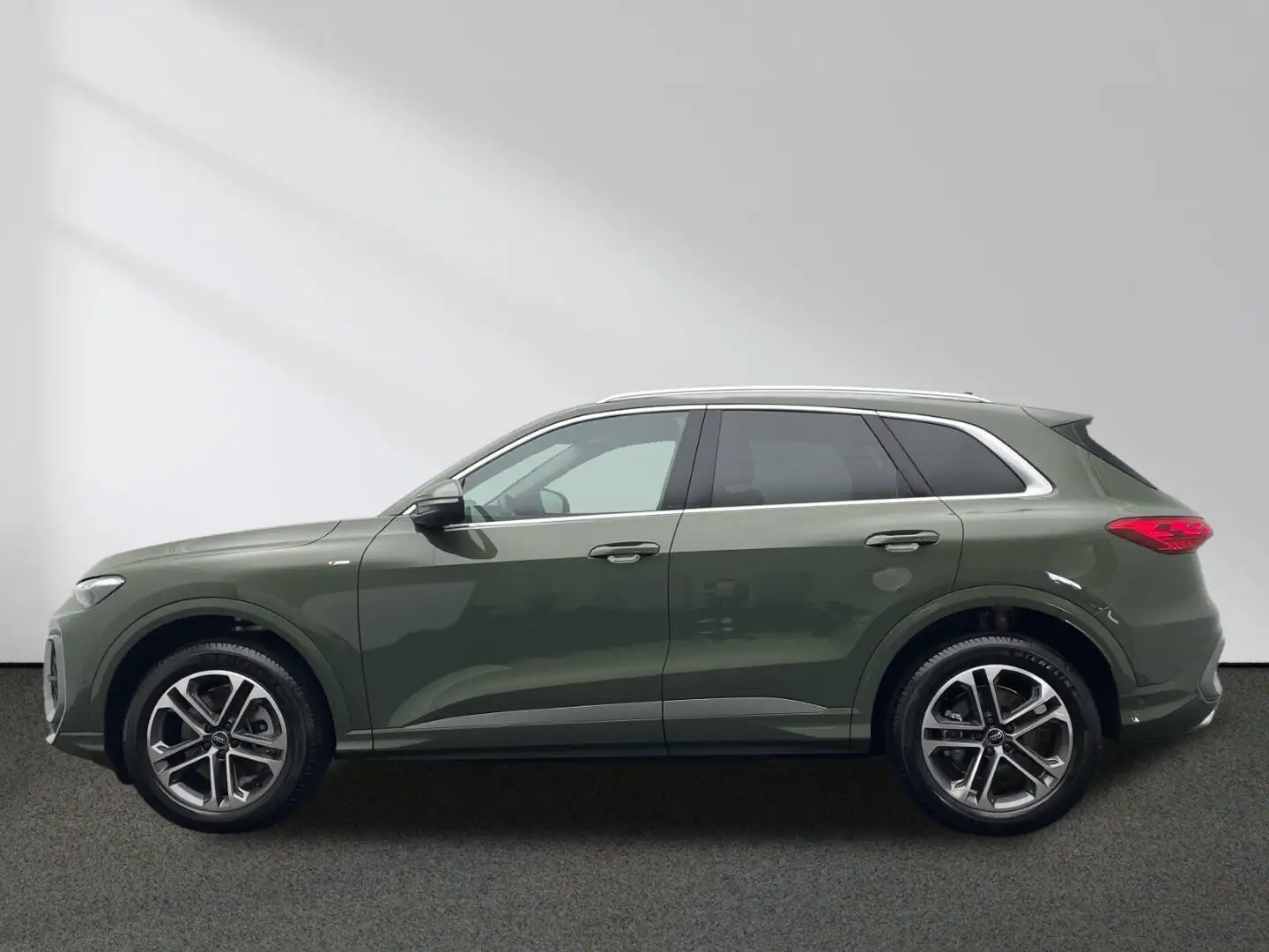 Audi Q5 2.0 TDI quattro S line MMI AHK neues Modell Grün - 2