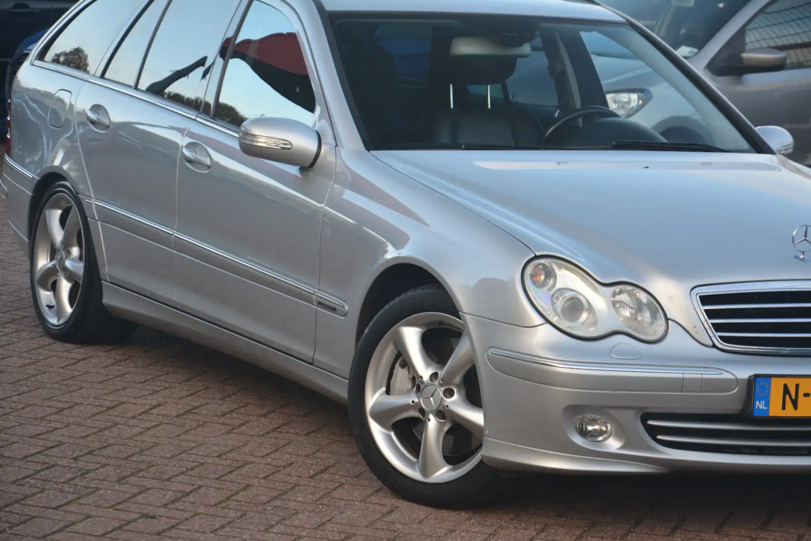 Mercedes-Benz C 280 Combi Avantgarde | Navigatie | Sportstoelen | Leer Gris - 2
