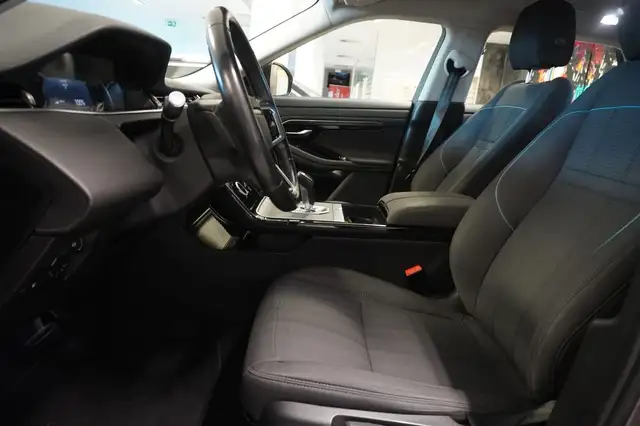 Land Rover Range Rover Evoque view 8