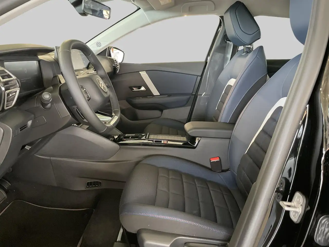 Citroen C4 2026 — фото 12