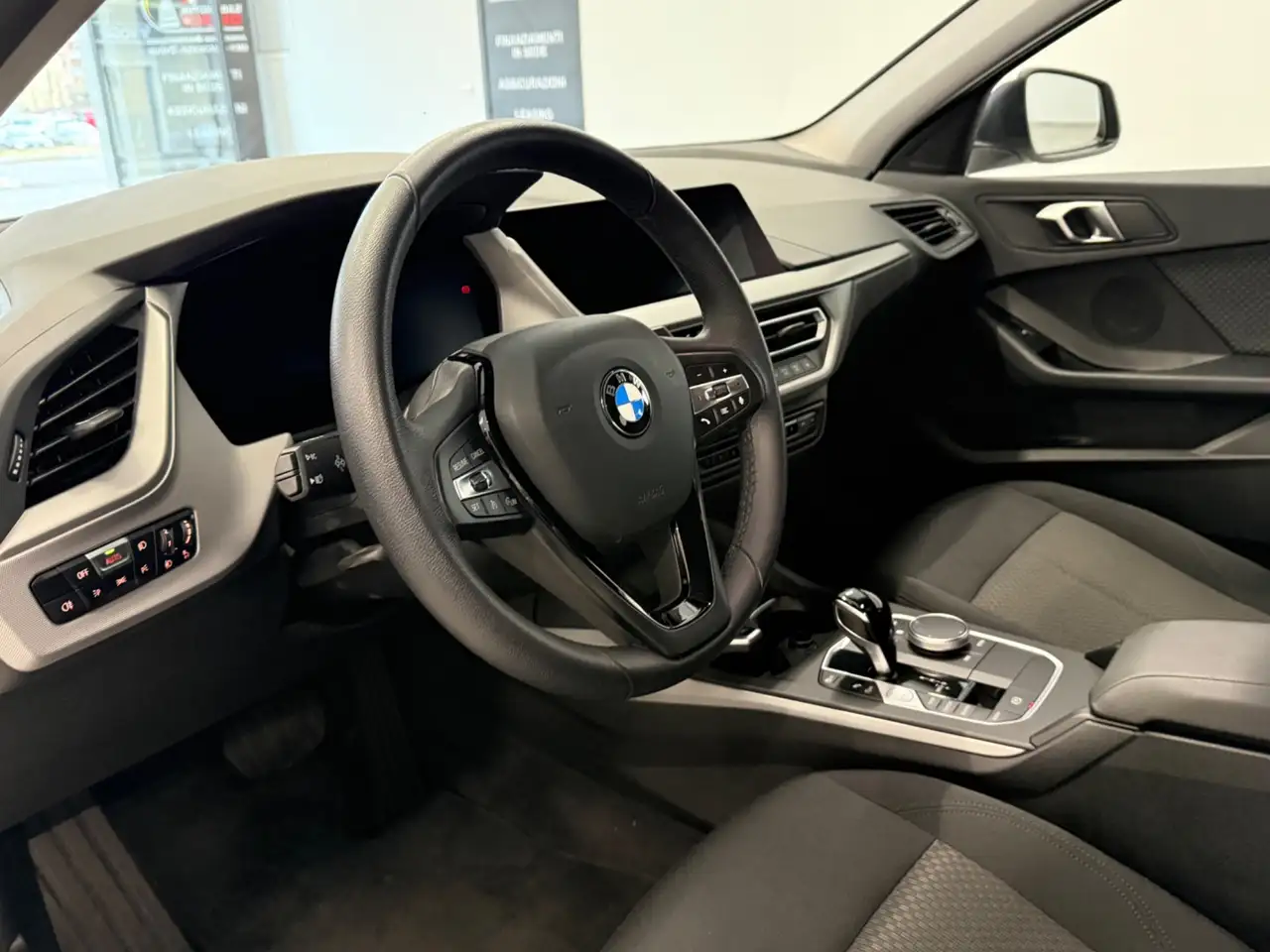BMW 118 118i 5p. Business Advantage 9