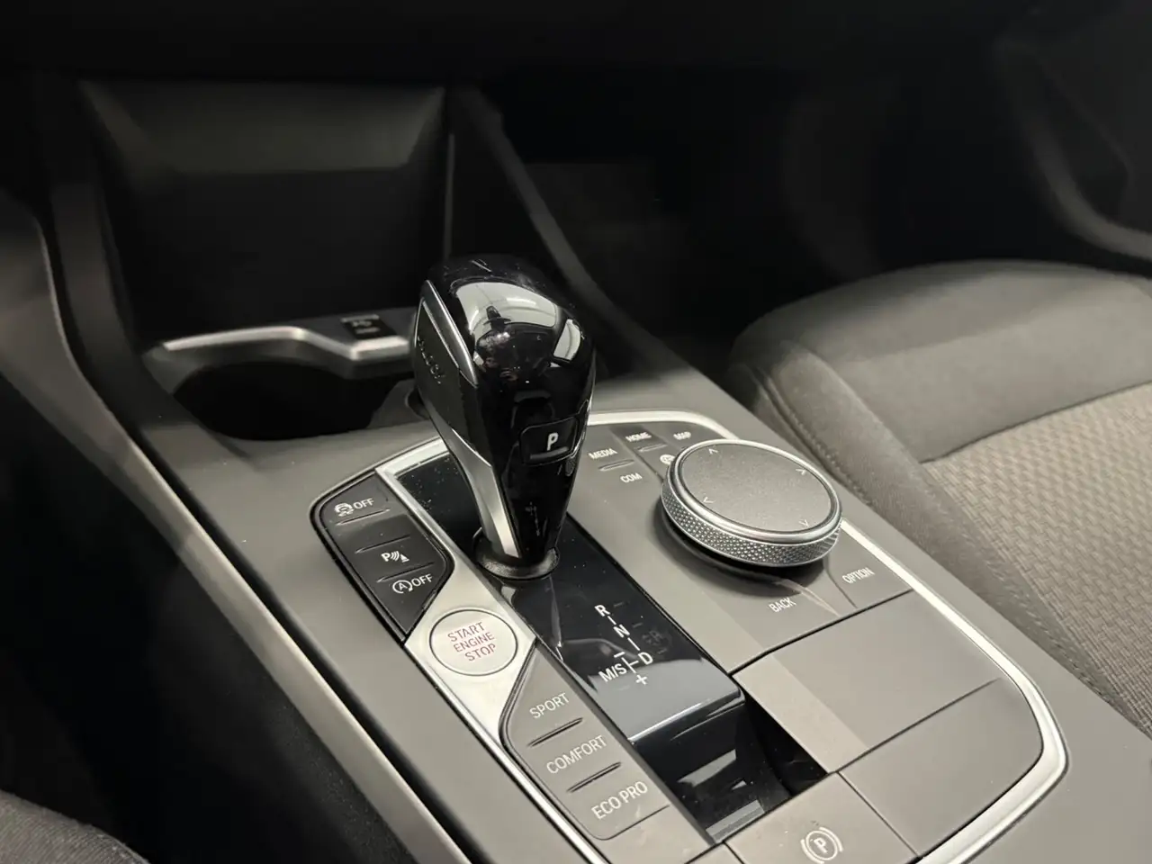 BMW 118 118i 5p. Business Advantage 6