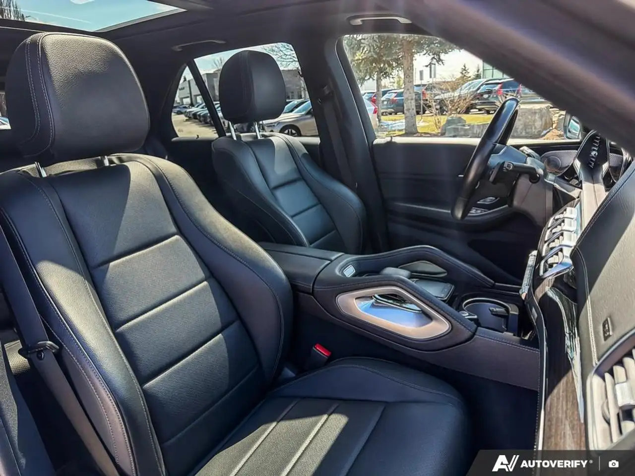 Mercedes-Benz GLE снимка Mercedes-Benz GLE