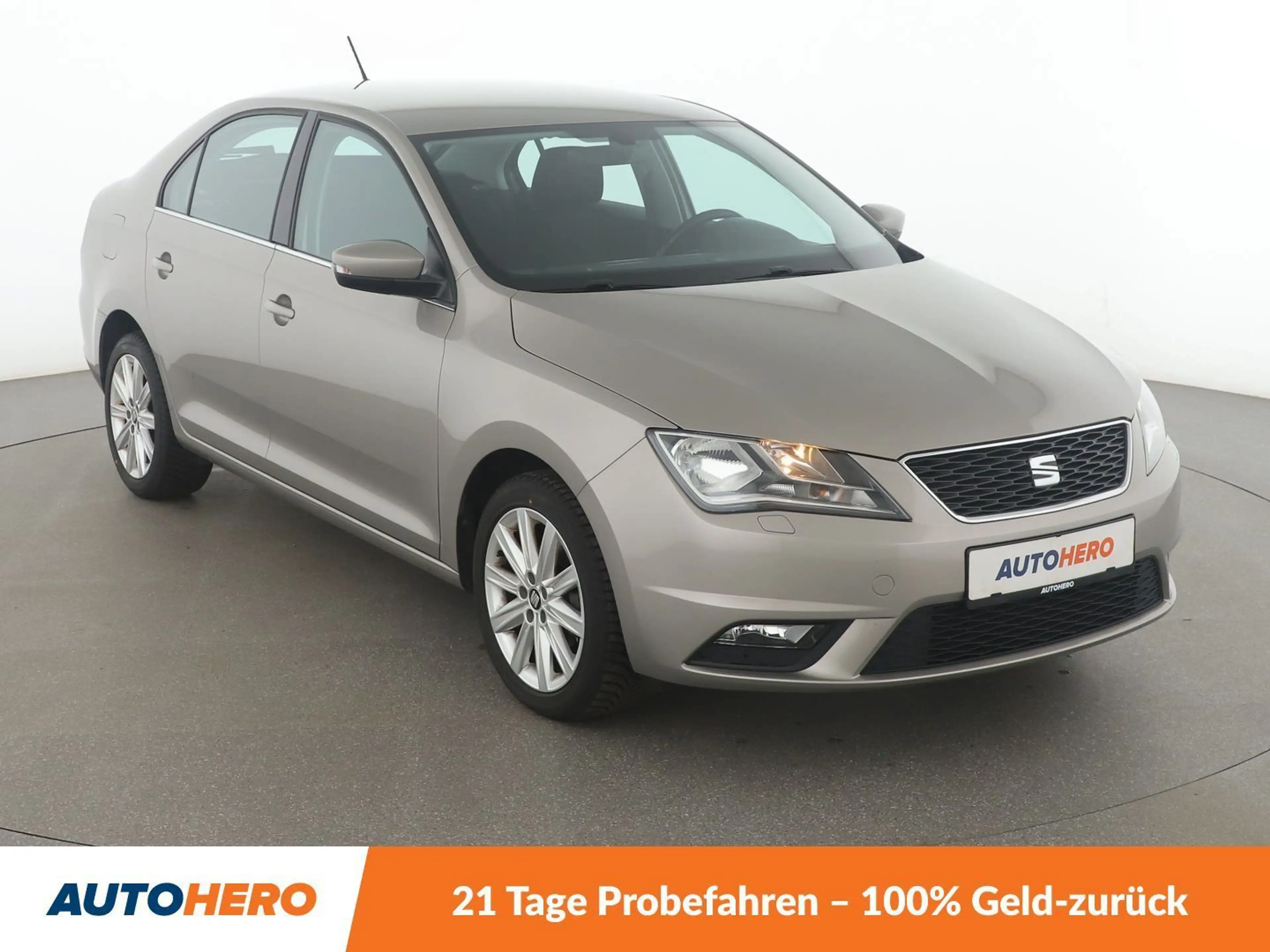 SEAT Toledo 1.0 TSI Style*TEMPO*PDC*SHZ*AHK*ALU*KLIMA* — photo 8