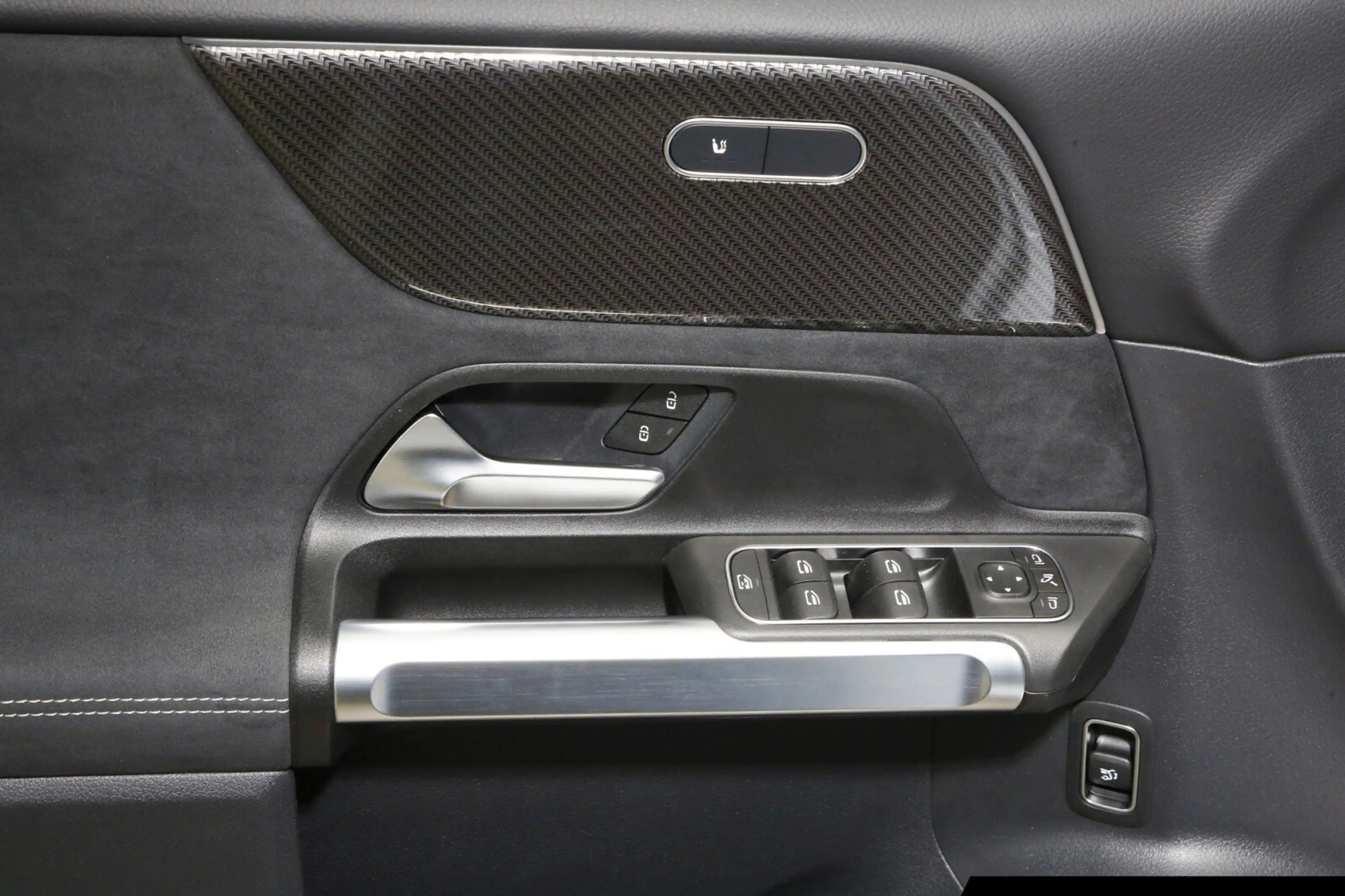 Mercedes-Benz GLB 200 GLB 200 d AMG/Navi/Sitzheizung/AHK/Autom. AMG Line — photo 14