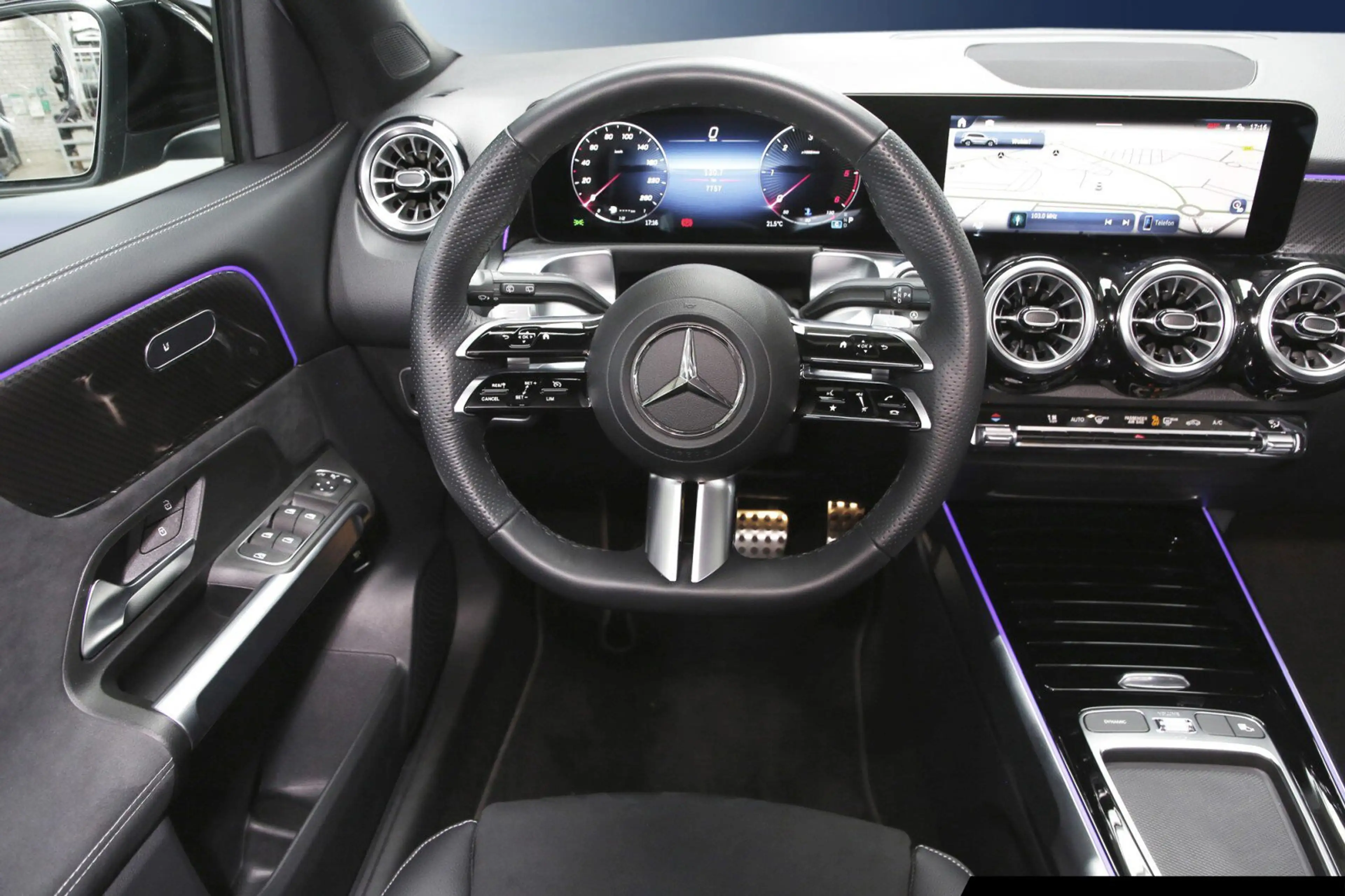 Mercedes-Benz GLB 200 GLB 200 d AMG/Navi/Sitzheizung/AHK/Autom. AMG Line — photo 11
