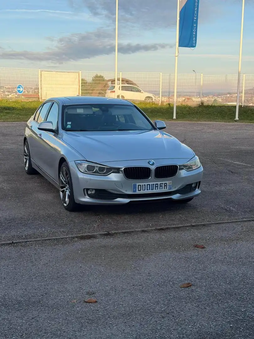 BMW 320 320d 184 ch Sport A Argent - 1