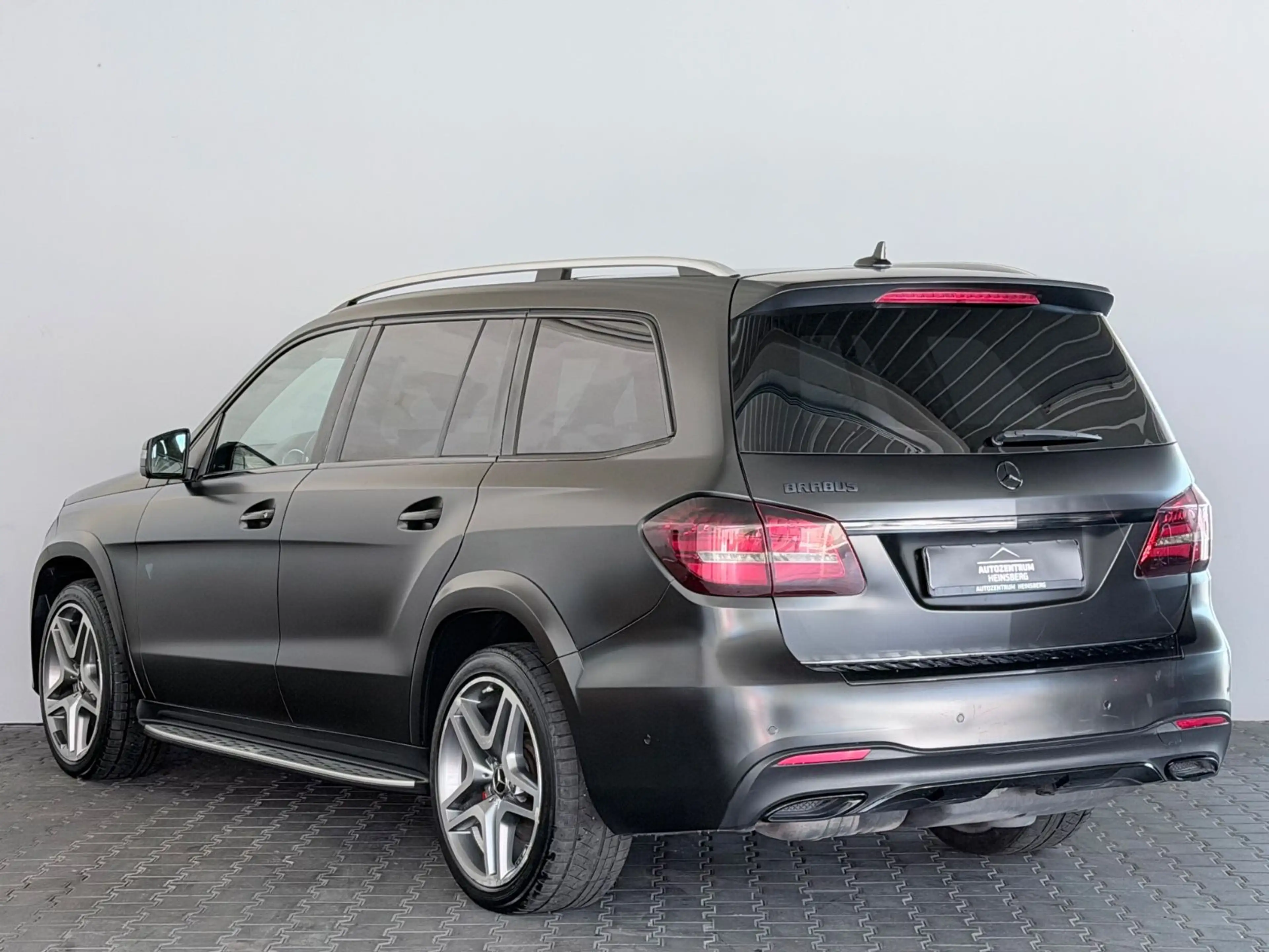 Mercedes-Benz GLS 350 d 4Matic AMG Line *HARMAN*STNDHZNG* — photo 2