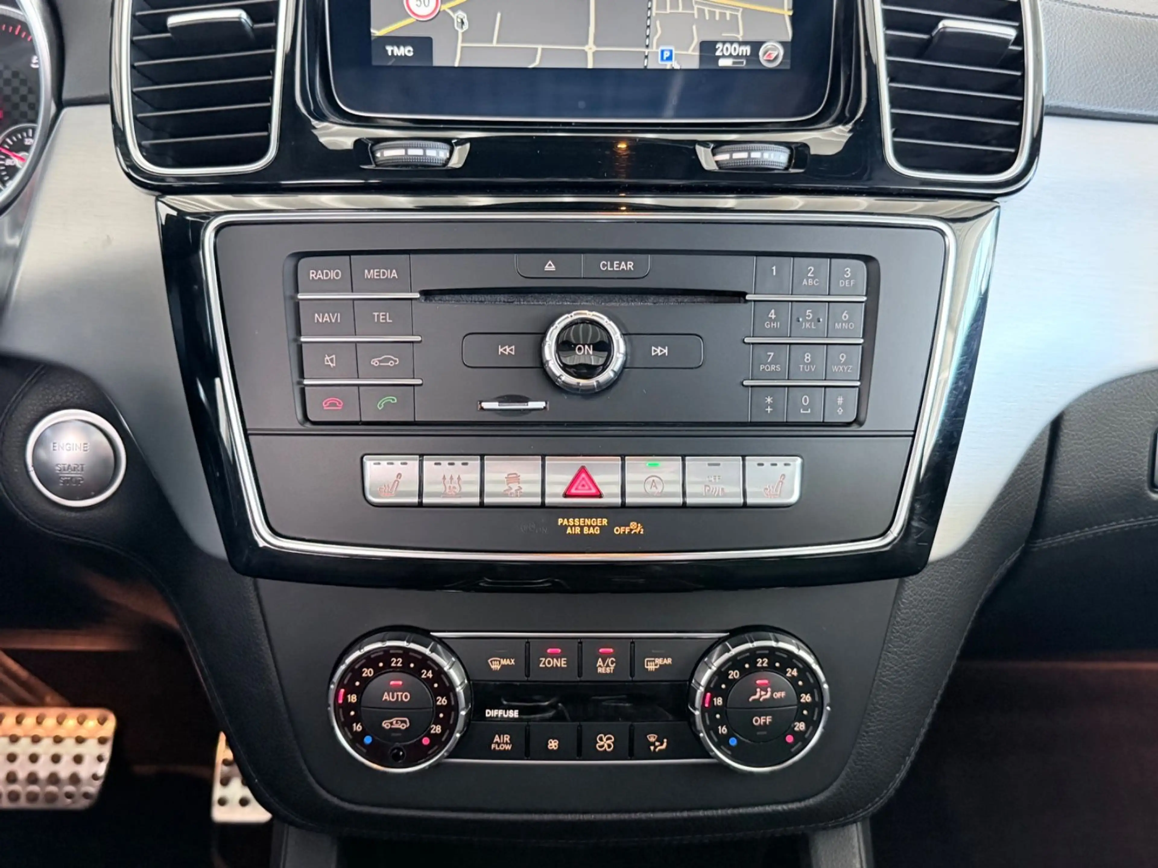 Mercedes-Benz GLS 350 d 4Matic AMG Line *HARMAN*STNDHZNG* — photo 11