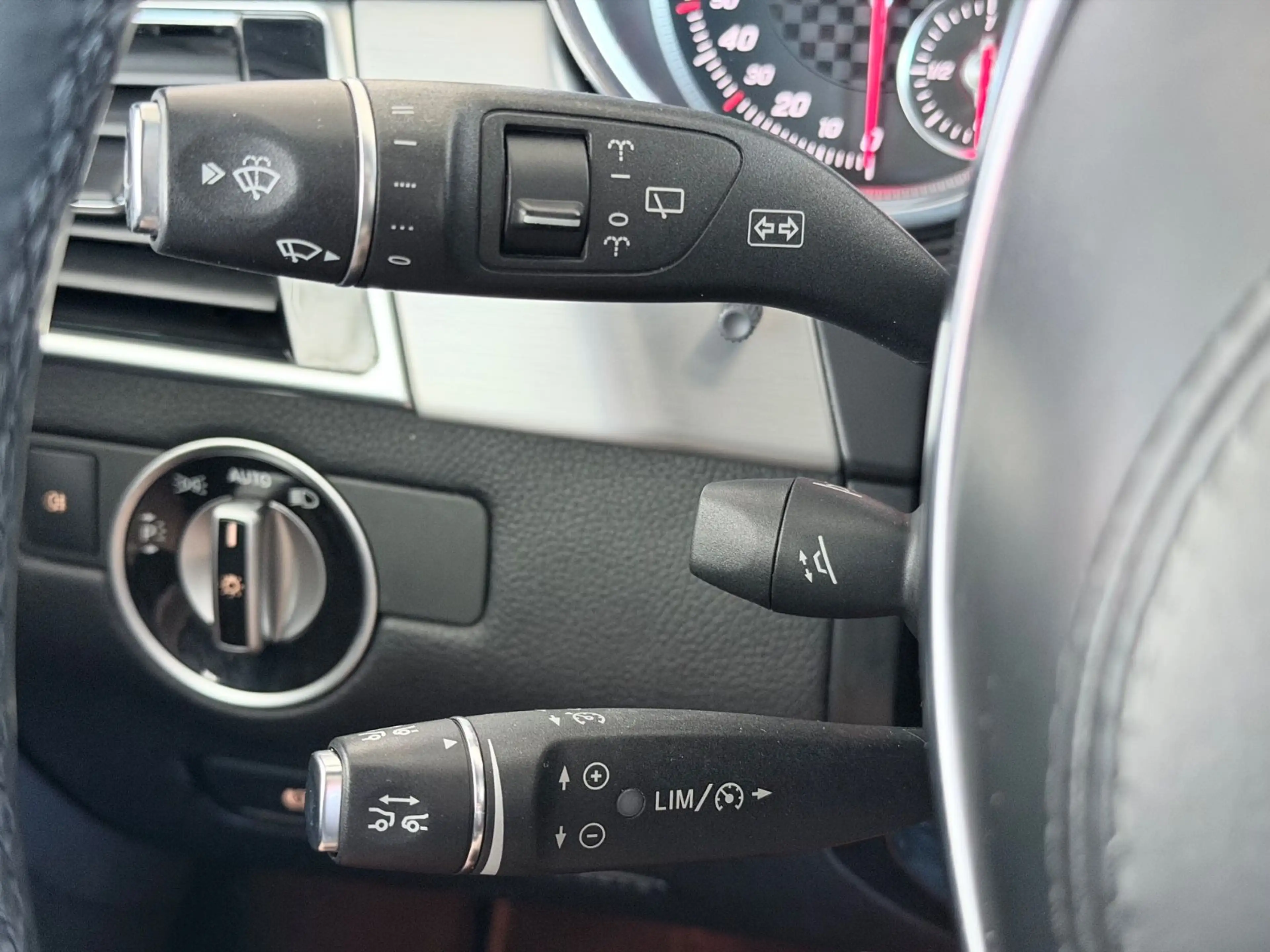 Mercedes-Benz GLS 350 d 4Matic AMG Line *HARMAN*STNDHZNG* — photo 8