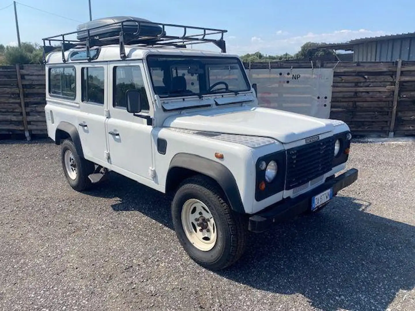 Land Rover Defender 110 2.5 Td5 S.W. S Wit - 1