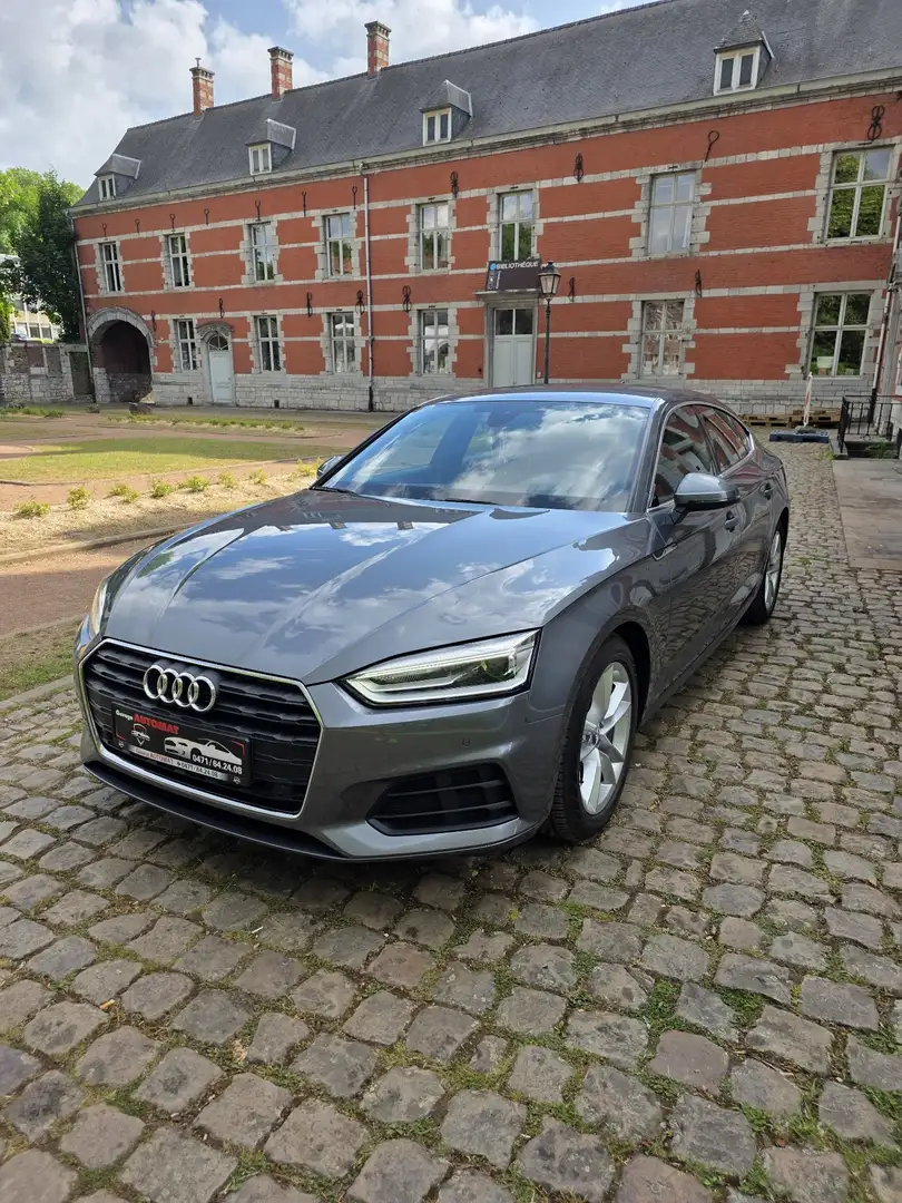 Audi A5 NAVI//COKPITT DIGITAL//GARANTIE Grijs - 1