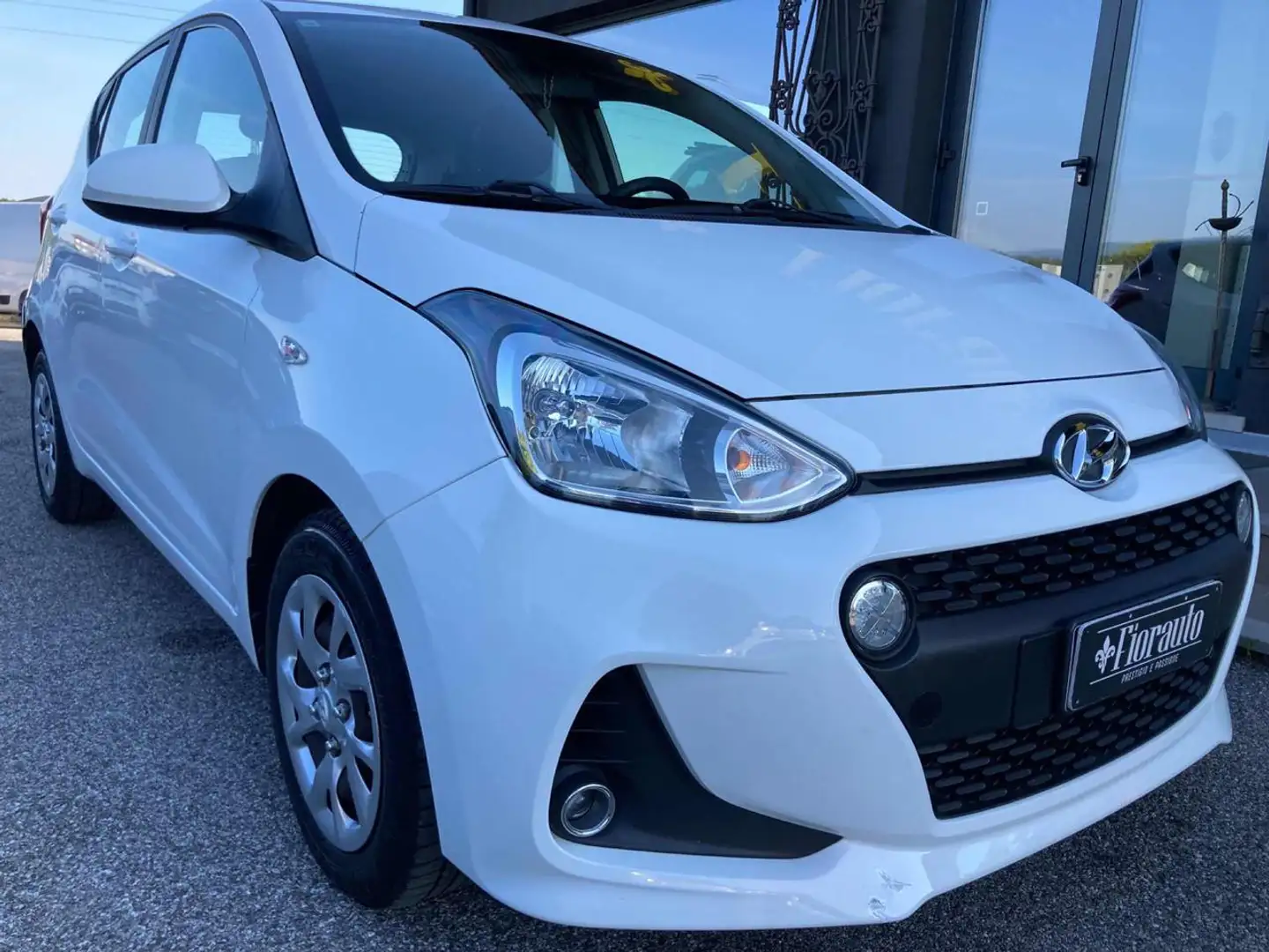 Hyundai i10 1.0 LPGI Econext Login Bianco - 2