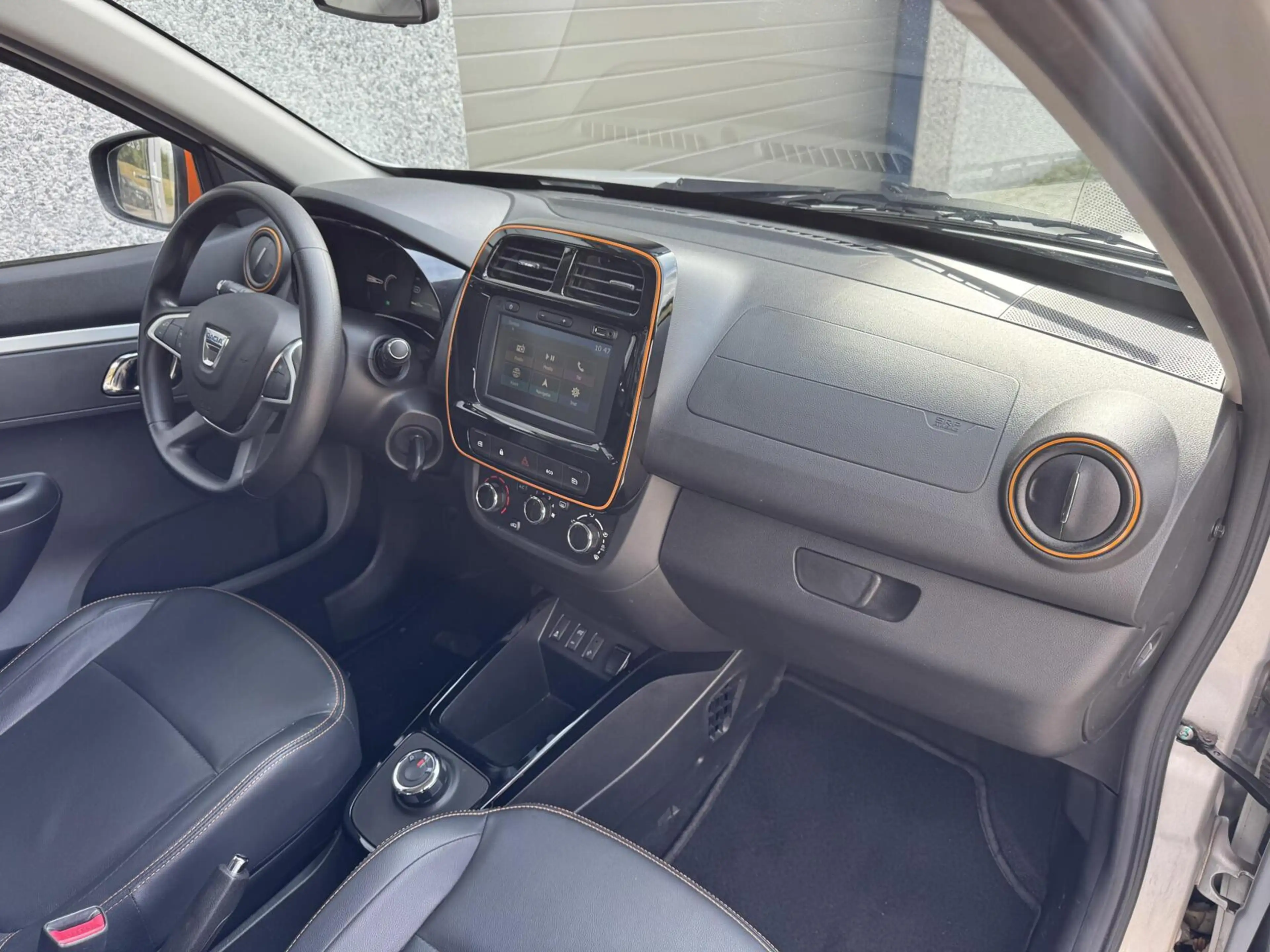 Dacia Spring Comfort Plus (Orange Pack) SOH 93% 27 kWh/Navi/Cam — photo 12