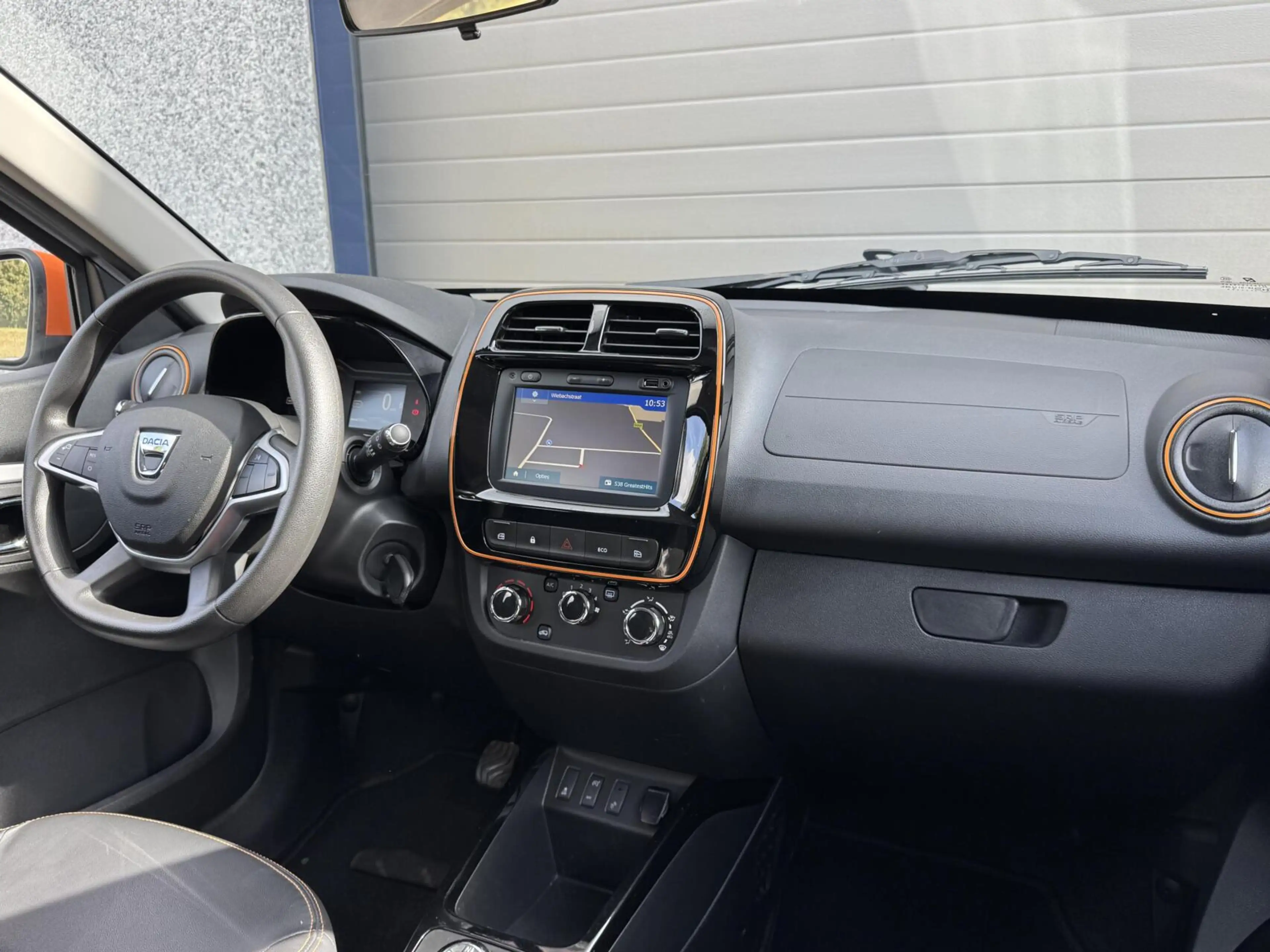 Dacia Spring Comfort Plus (Orange Pack) SOH 93% 27 kWh/Navi/Cam — photo 10