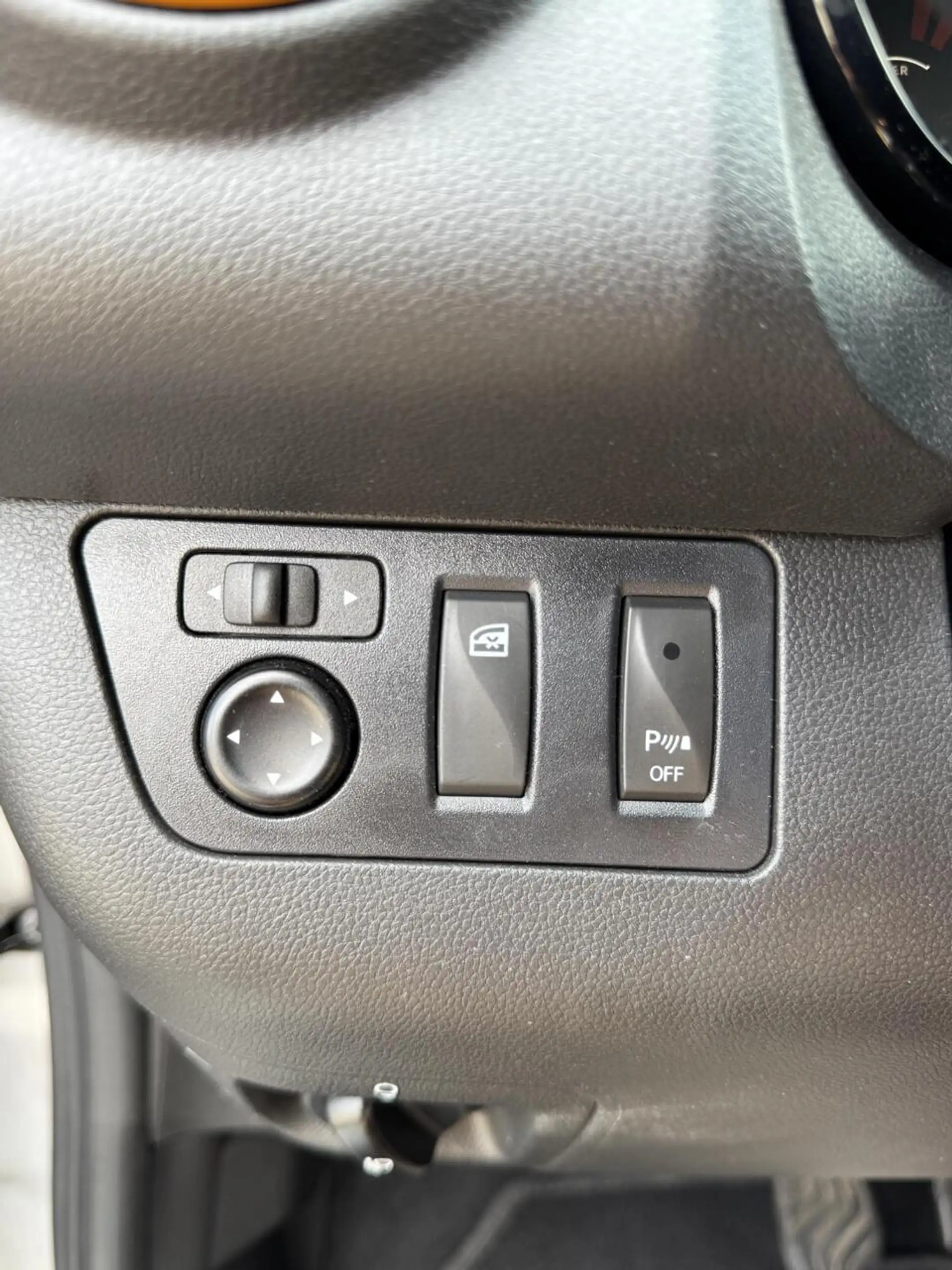 Dacia Spring Comfort Plus (Orange Pack) SOH 93% 27 kWh/Navi/Cam — photo 14