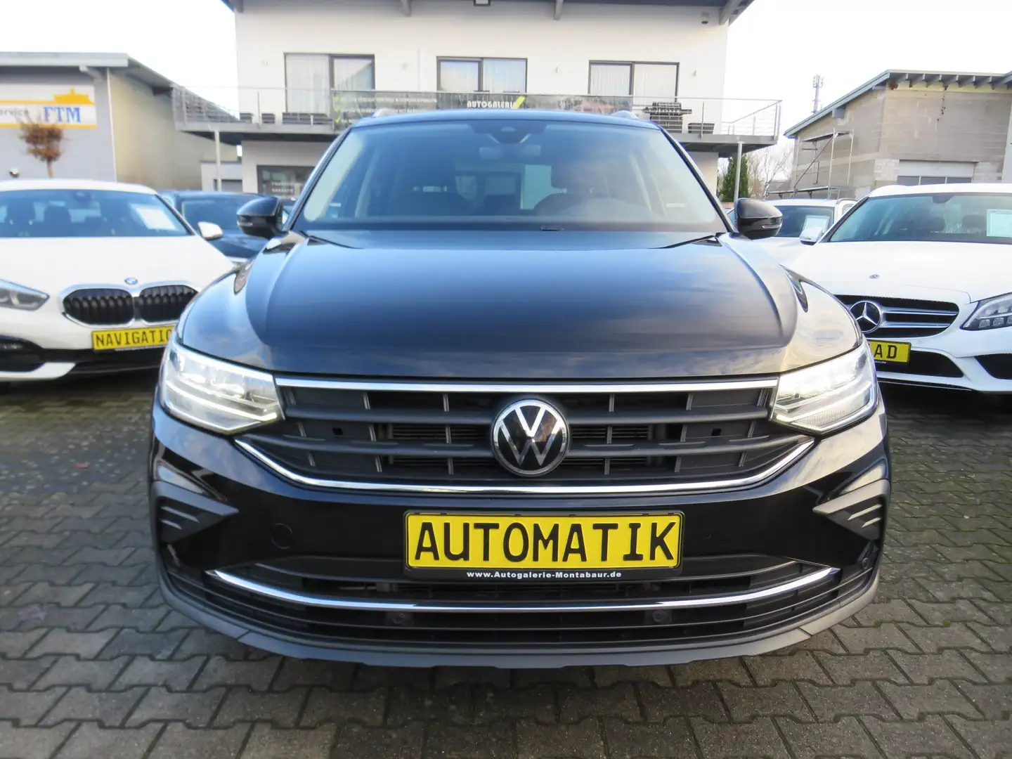 Volkswagen Tiguan 1.5TSI DSG Active *AHK *LED *KAMERA *NAVI *ACC Schwarz - 2