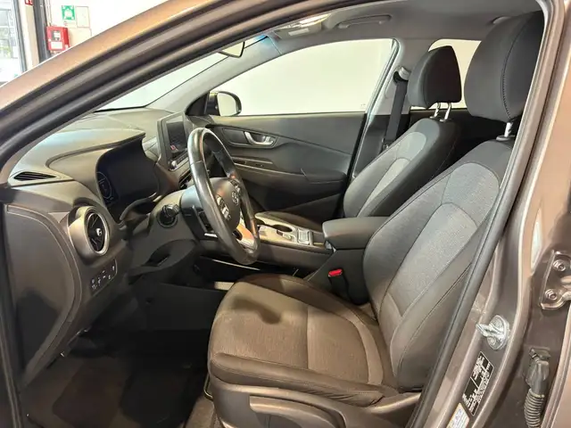 Hyundai Kona view 8