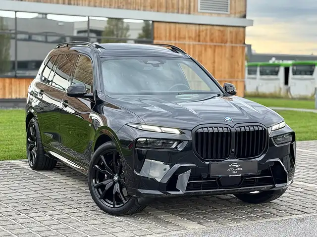 BMW X7 xDrive 40d*M-PAKET PRO, PANO, CARBON, H&K, ASSIST*