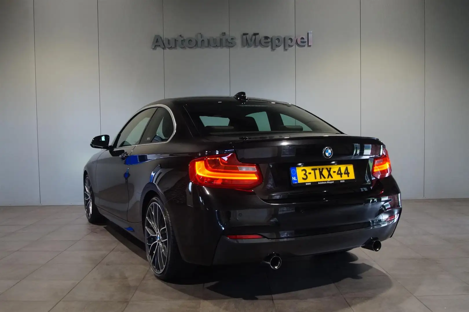 BMW 235 M235i M-Onderstel/// | Harman Kardon Sound | Xenon Zwart - 2