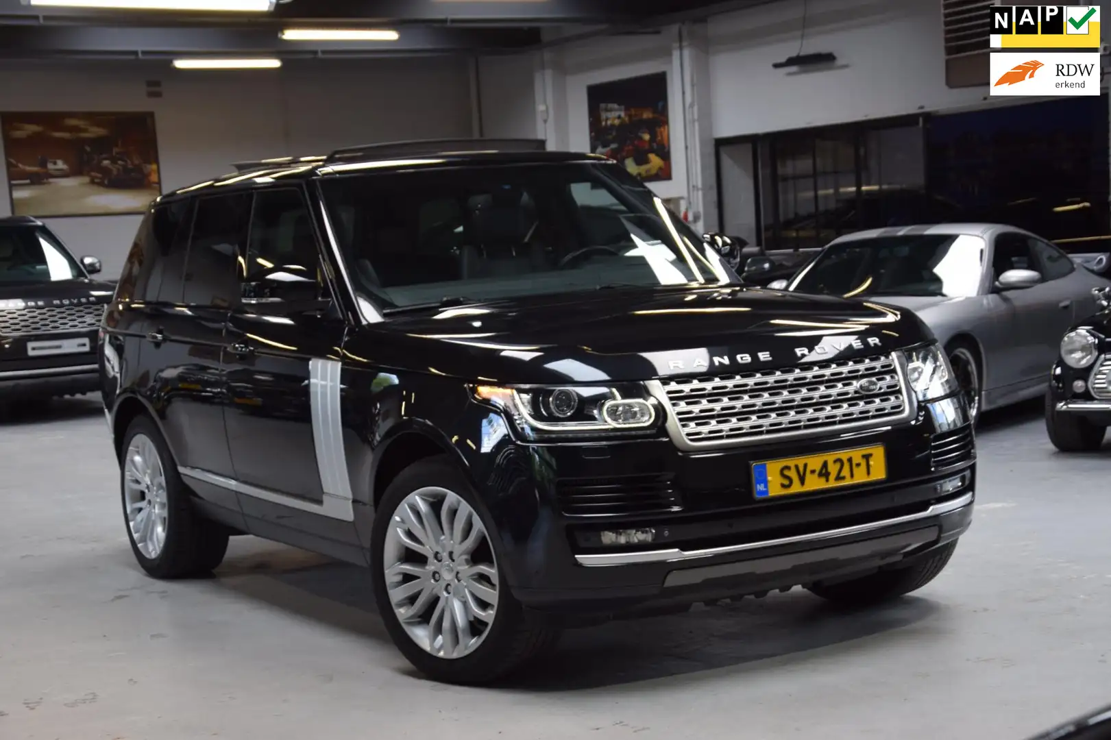 Land Rover Range Rover 3.0 TDV6 HSE Navi|Panoramadak|Massage|Compleet ond Zwart - 1