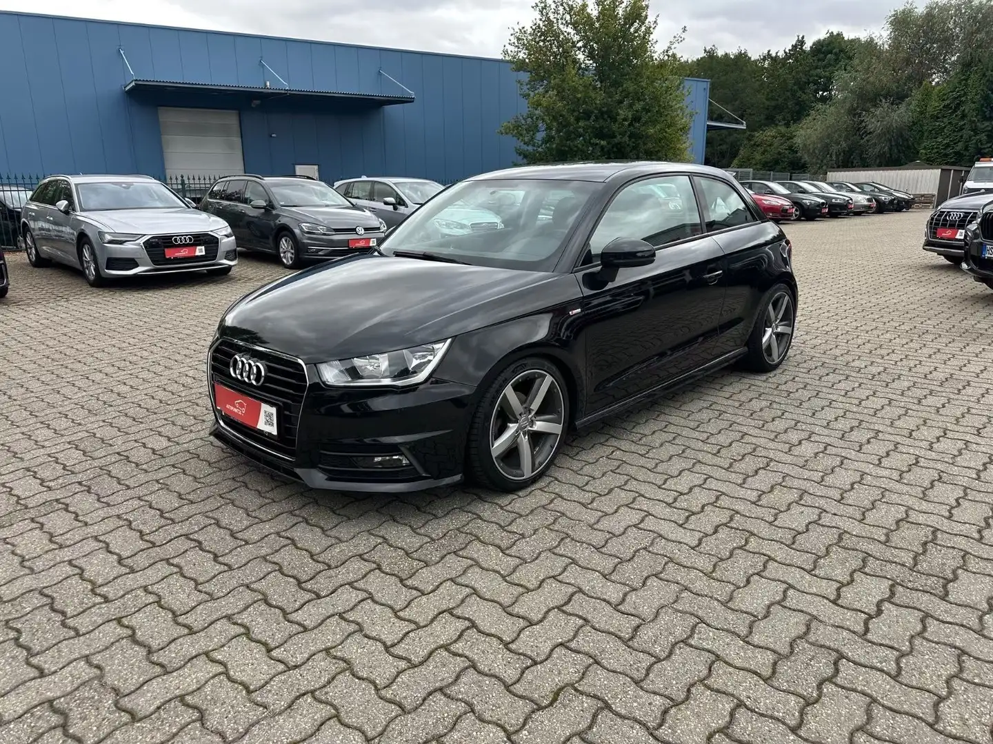 Audi A1 1.0 TFSI ultra S-Line NAVI Bluetooth SHZ 17" Schwarz - 1