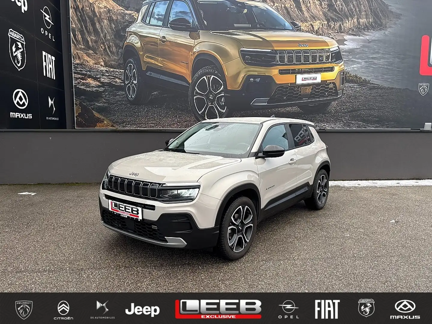 Jeep Avenger 1.2 GSE T3 Altitude inkl. Winterpaket & LED-Sty... Beige - 1