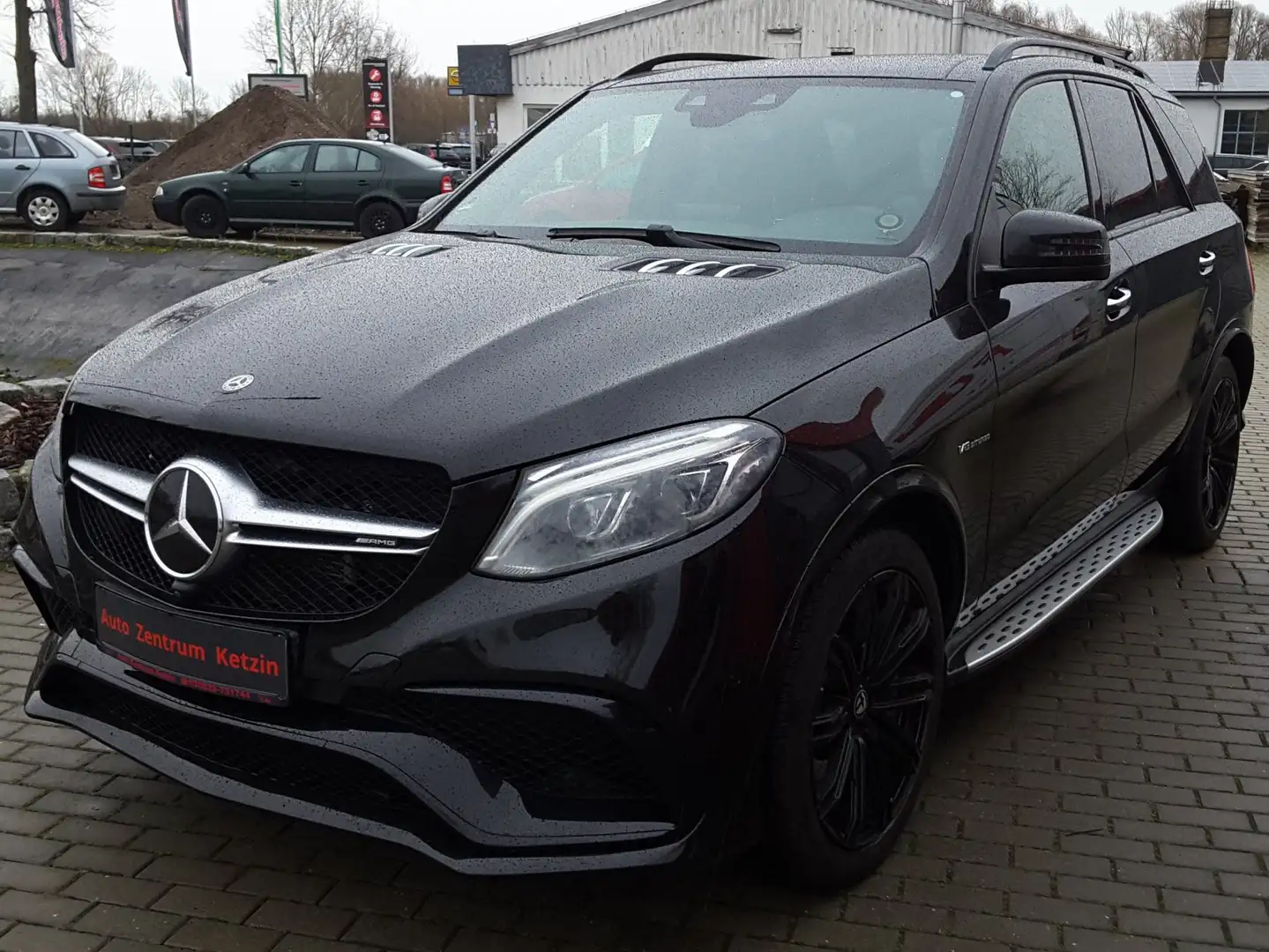 Mercedes-Benz GLE 63 AMG 4Matic SPEEDSHIFT 7G-TRONIC Schwarz - 1