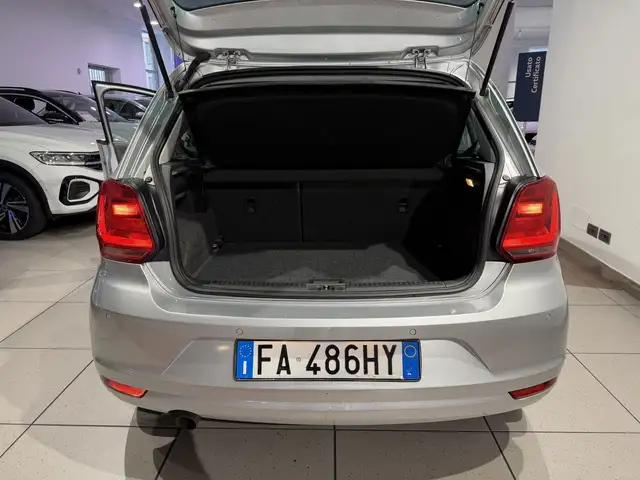 Volkswagen Polo view 11