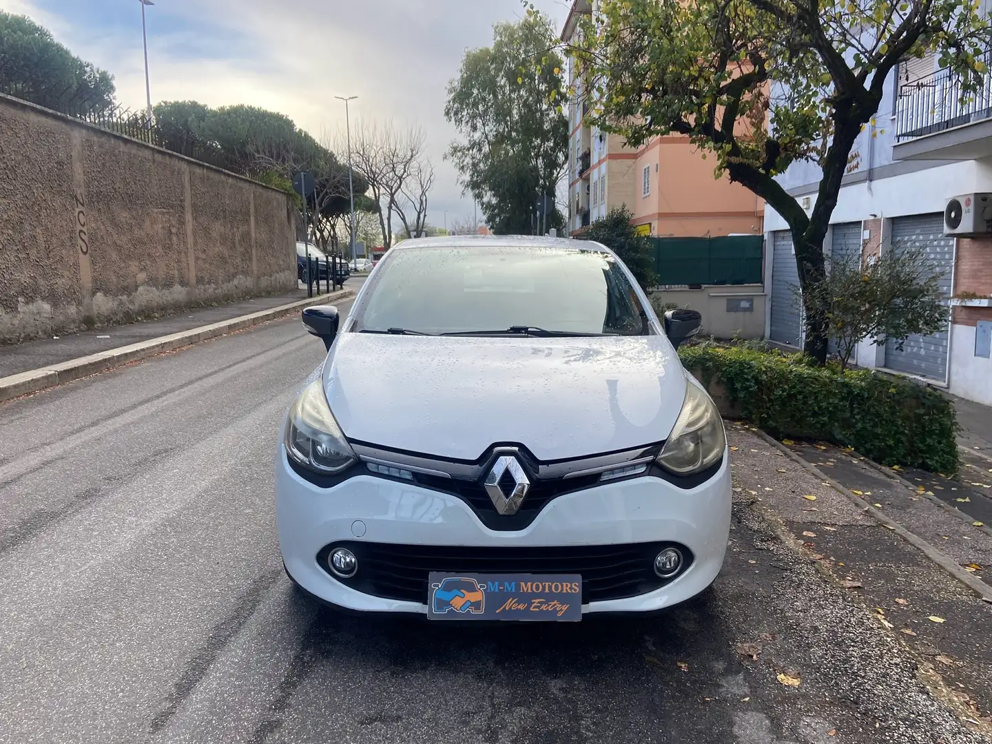 Renault Clio Clio IV 2012 5p 1.2 Live Gpl 75cv Weiß - 2