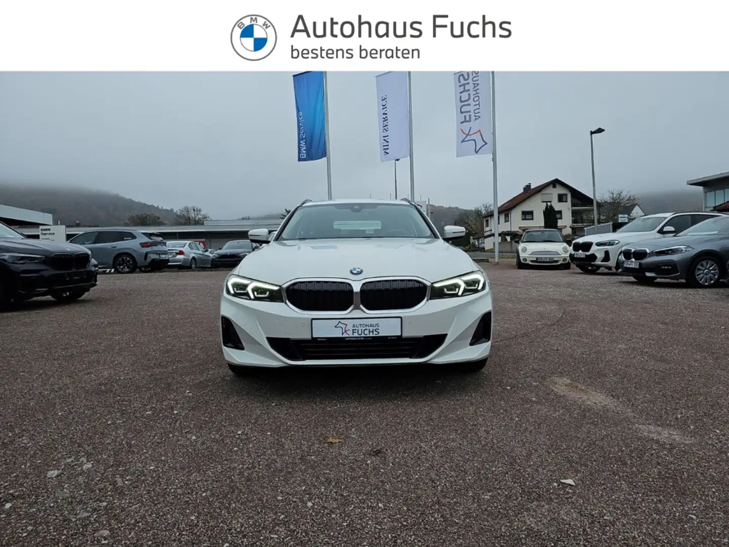 BMW 318 i Touring AHK el. Navi LED 17'' Alu Sitzheiz RFK Blanc - 2