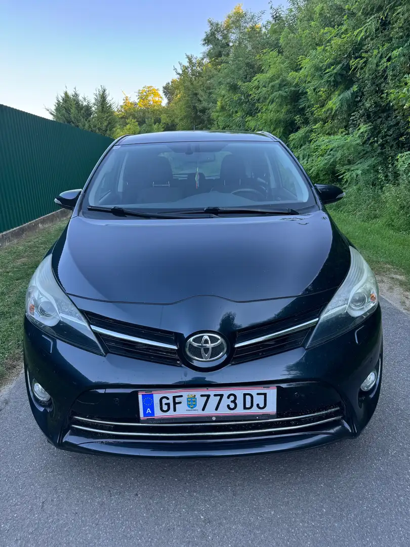 Toyota Verso 1,6 D-4D Schwarz - 2