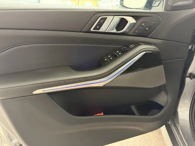 BMW X5 xDrive M-Sport 30d Luftfahrwerk Ansicht 23