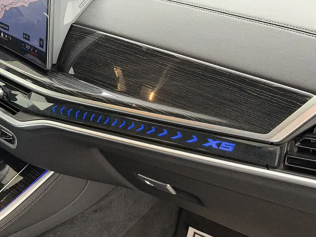 BMW X5 xDrive M-Sport 30d Luftfahrwerk Ansicht 46