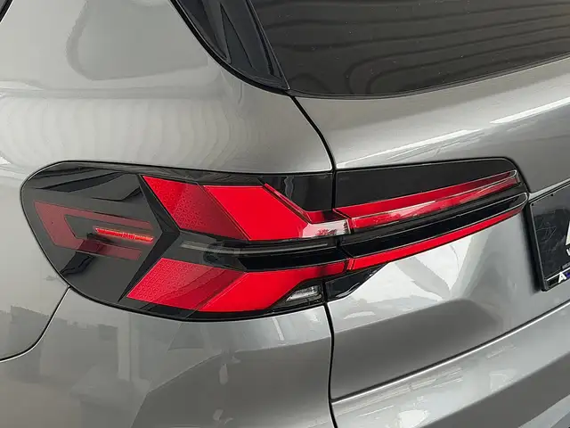 BMW X5 xDrive M-Sport 30d Luftfahrwerk Ansicht 12