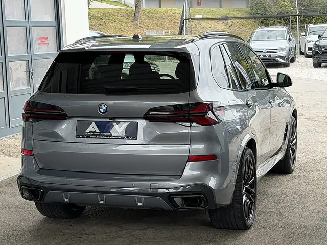 BMW X5 xDrive M-Sport 30d Luftfahrwerk Ansicht 18