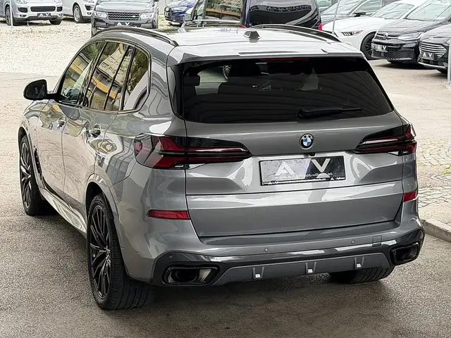 BMW X5 xDrive M-Sport 30d Luftfahrwerk Ansicht 16