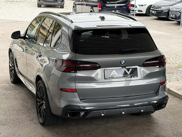 BMW X5 xDrive M-Sport 30d Luftfahrwerk Ansicht 11