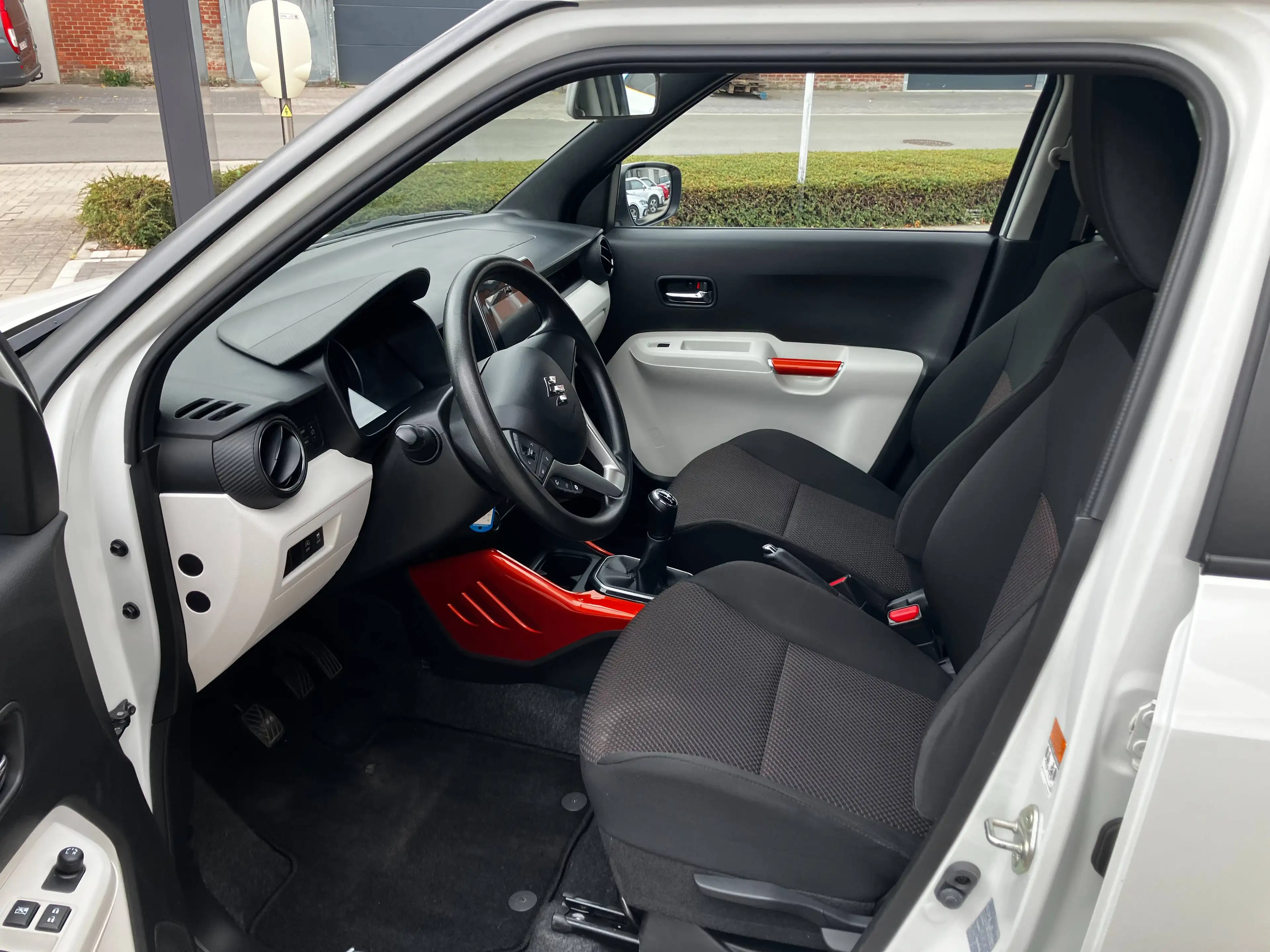 Suzuki Ignis Ignis 1.2i 4WD GL+  66kW — photo 5